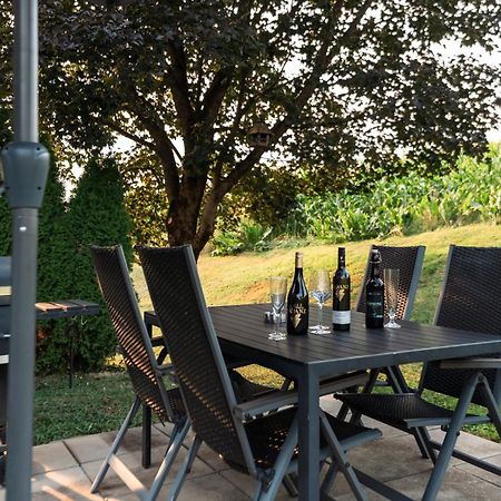 Ferienhaus Treissmann An Der Weinstrasse ロイトシャッハ エクステリア 写真