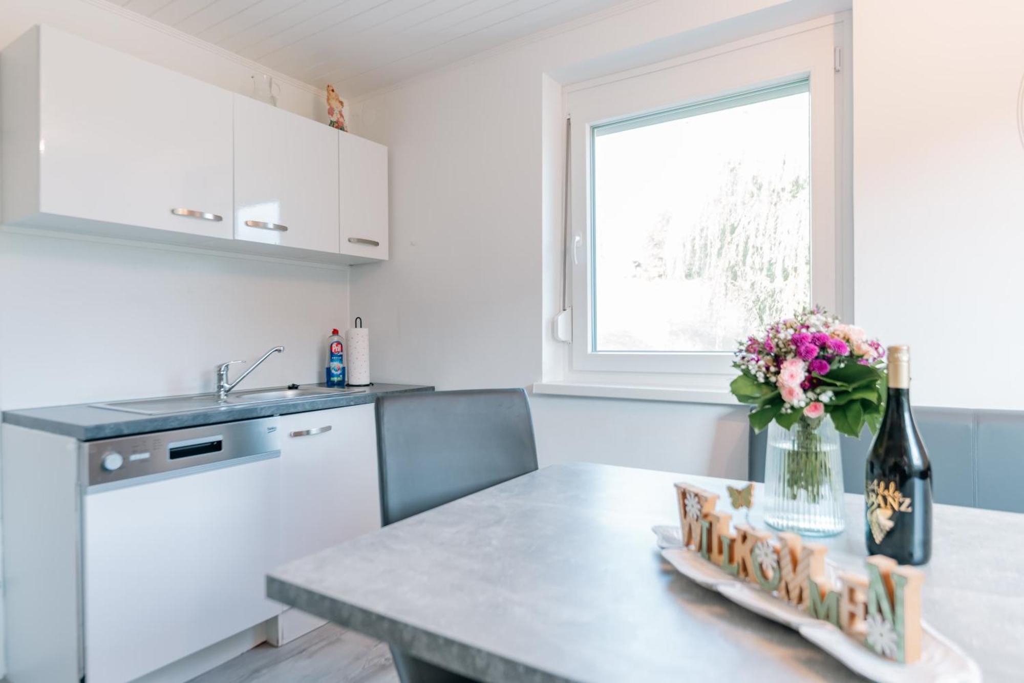 Ferienhaus Treissmann An Der Weinstrasse ロイトシャッハ エクステリア 写真