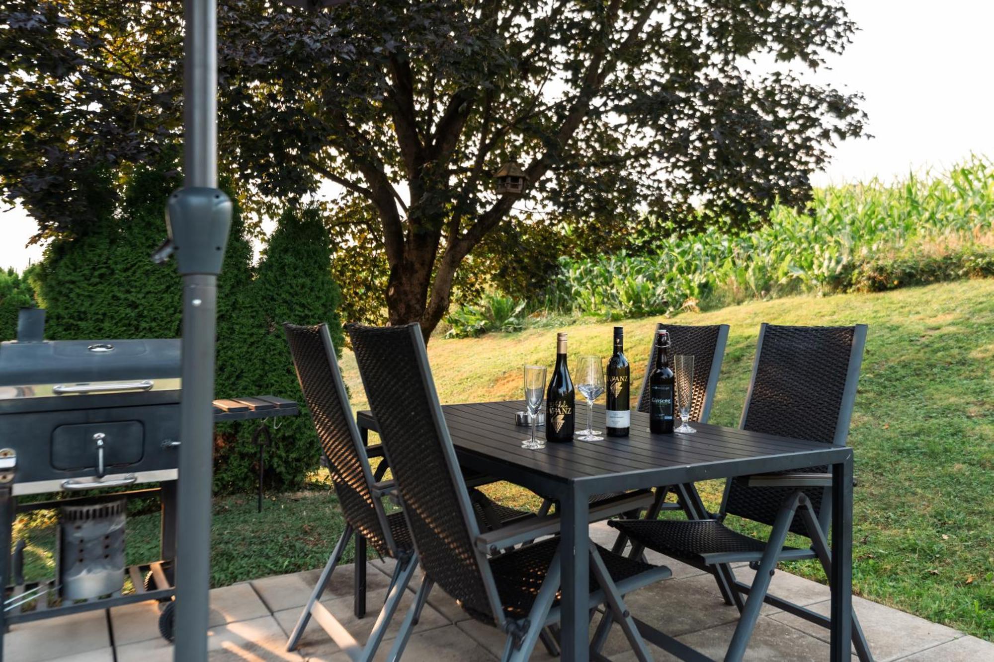 Ferienhaus Treissmann An Der Weinstrasse ロイトシャッハ エクステリア 写真