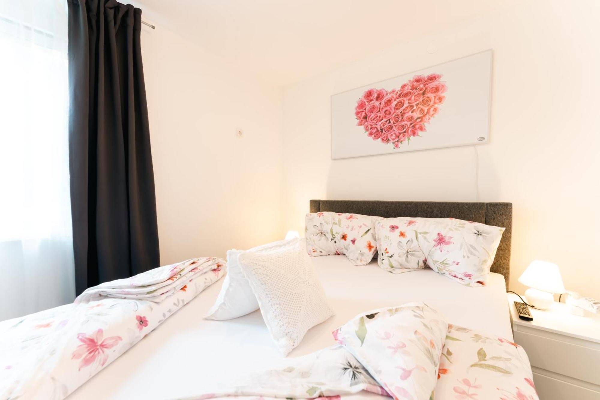 Ferienhaus Treissmann An Der Weinstrasse ロイトシャッハ エクステリア 写真